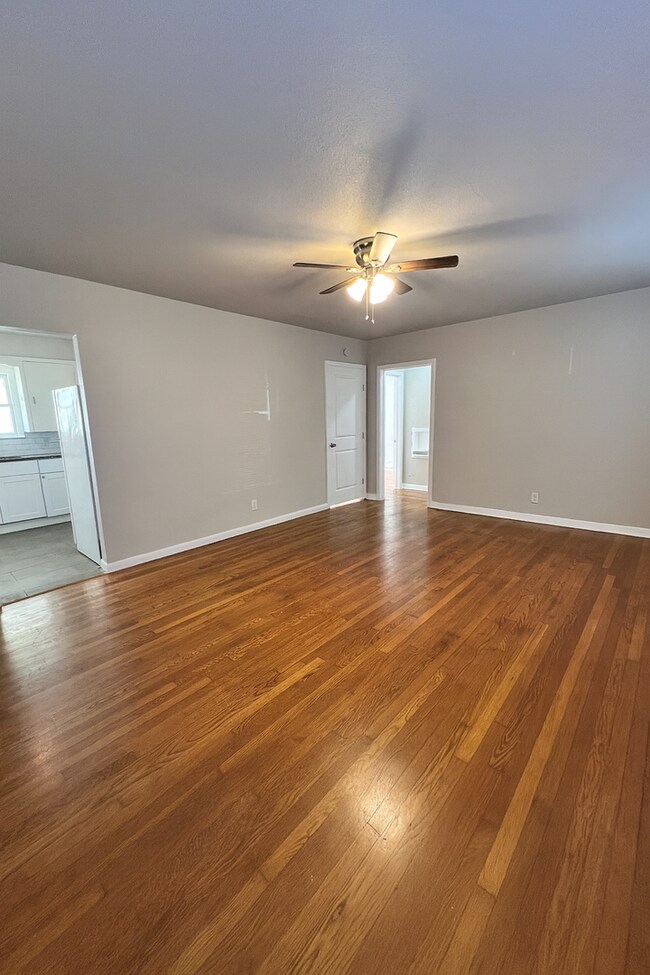 Photo - Historic District, Monticello Park Unidad B