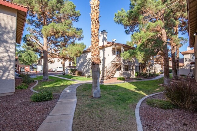 Photo - 737 Rock Springs Dr