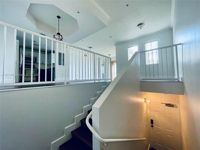 Building Photo - 6560 NW 114th Ave Unit 538