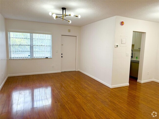 Building Photo - 1450 Atlantic Shores Blvd Unit 209 Rental