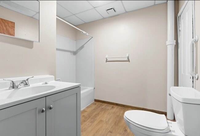 Photo - 1015 Bluff St