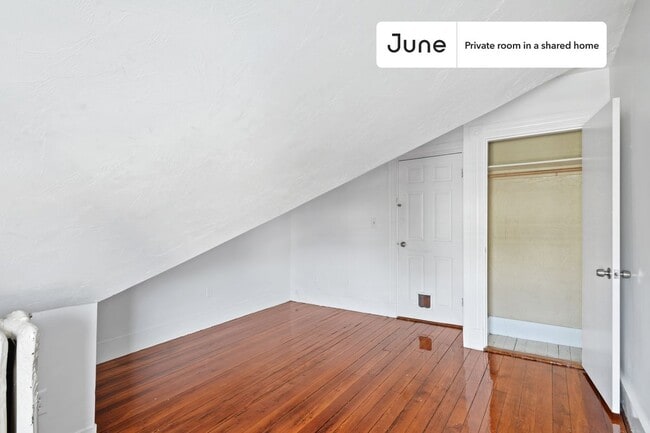 Photo - Room in Shared 6 bed/2 bath home Unit F