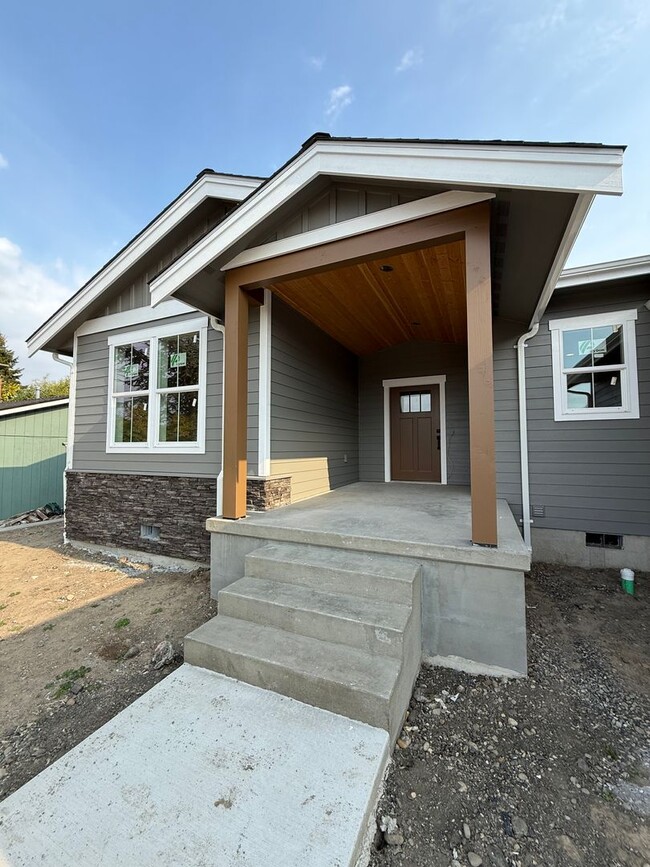 Building Photo - Newly Built Home in Birch Bay Village!