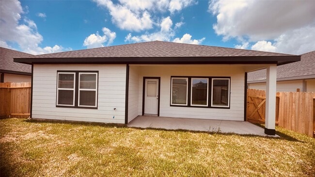 Building Photo - 3019 Glenn Lakes Dr