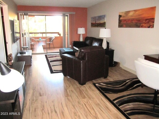 12222 N Paradise Vlg Pkwy S Unit 402