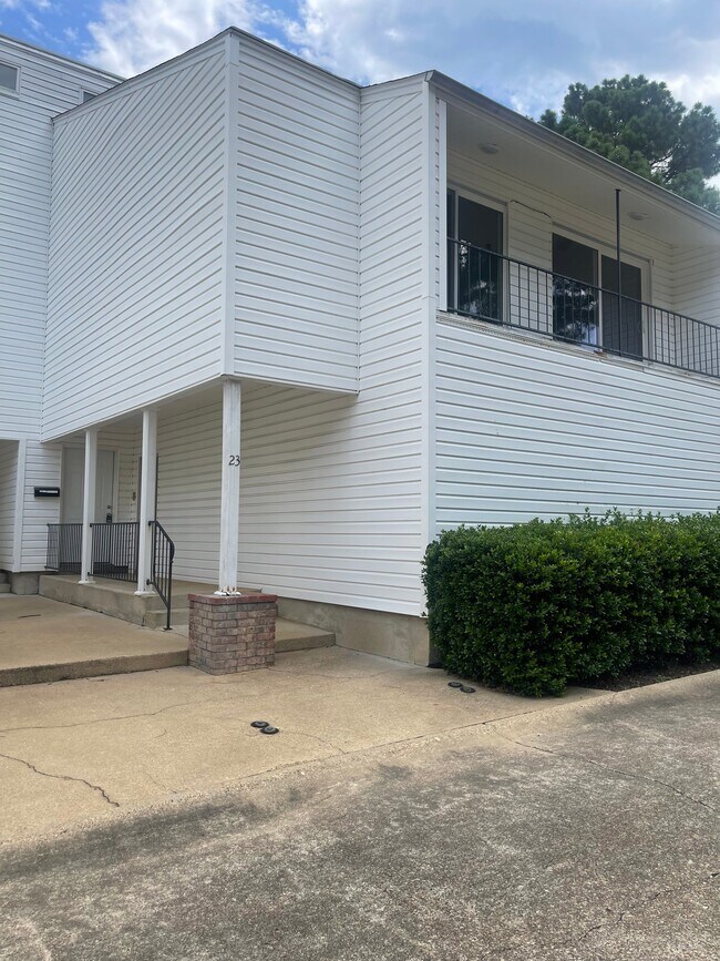 1420 Accomac Pl Unidad 23
