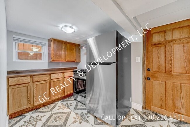 Photo - 2519 N Hamlin Ave Unit B