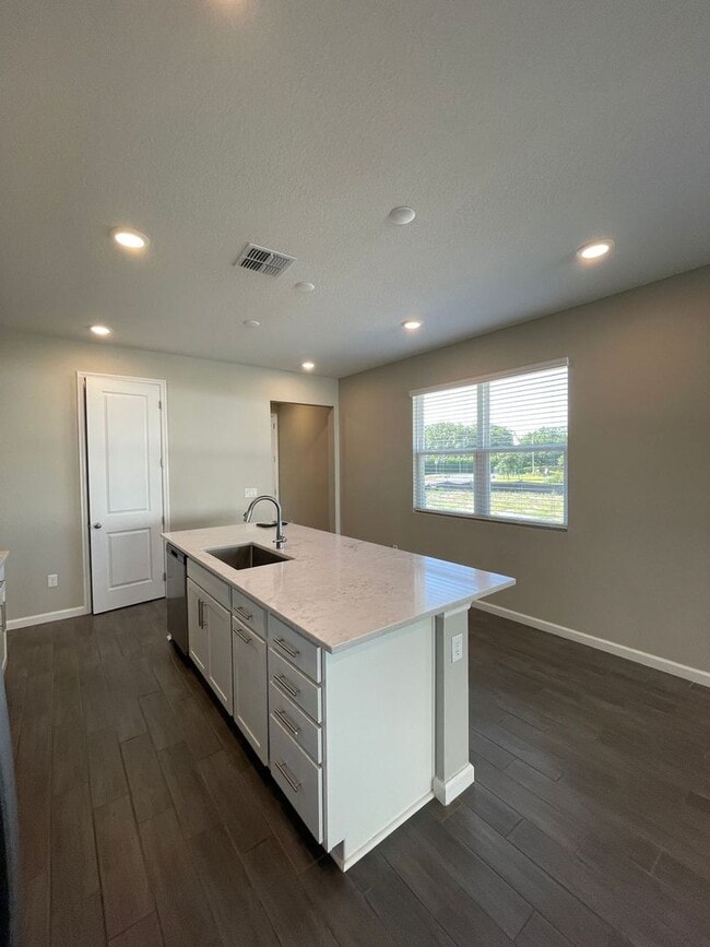 Photo - 824 Blue Creek Dr