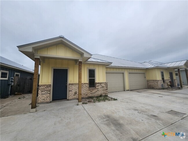 Building Photo - 1022 Mellow Breeze Rental
