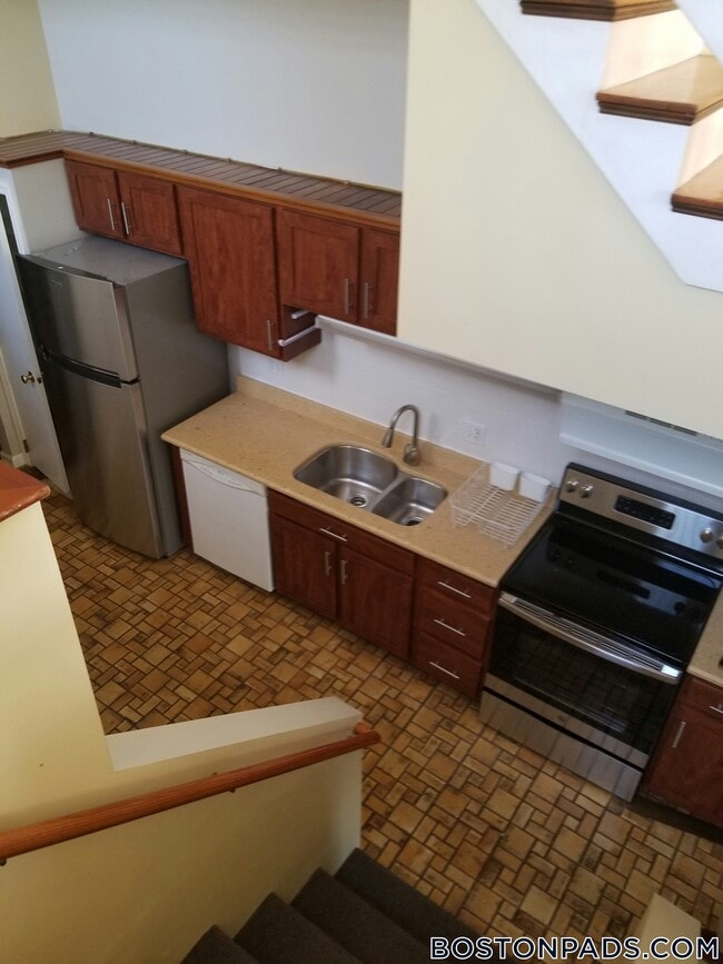 Photo - 1 Brigham St Unit 1