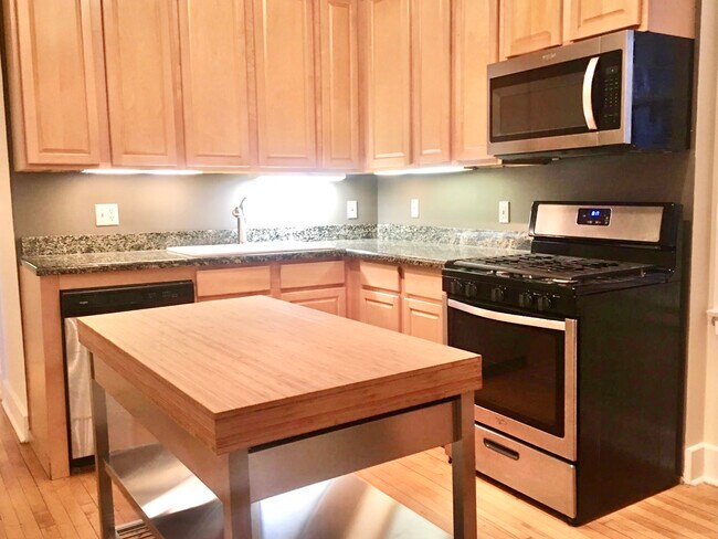 Photo - 2651 W Thomas St Unit 3F