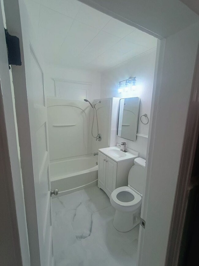 Photo - 152 Turner Ave Unit 2