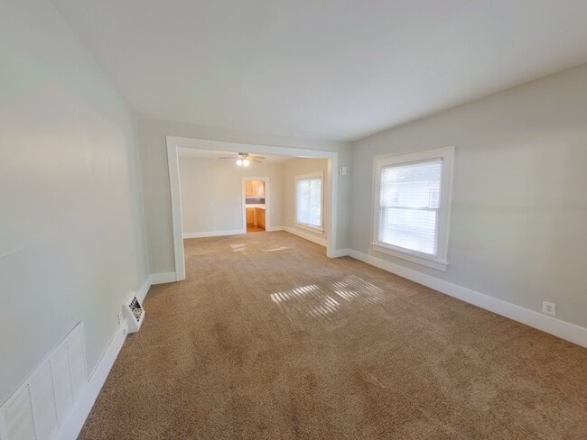 Photo - 322 N Spruce St Unidad Front