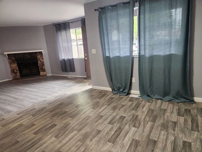 Photo - Charming 2-bedroom, 2- bathroom home in park like setting close to downtown Santa Rosa