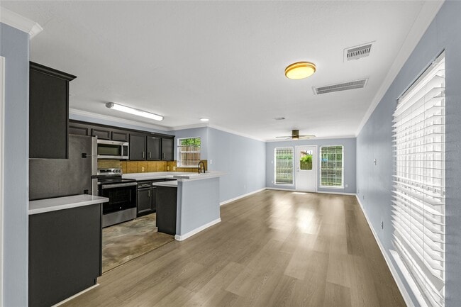 Building Photo - 4640 Knoxville St