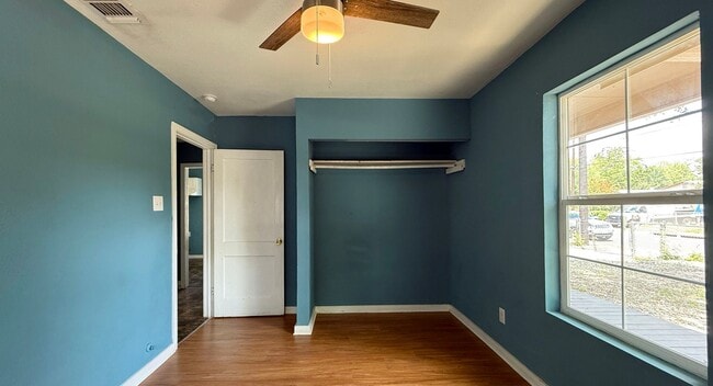 Photo - 520 W Mayfield Blvd Unit 1