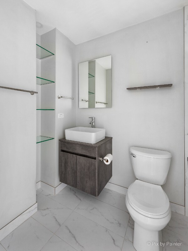 Photo - 114 W Green St Unit 209