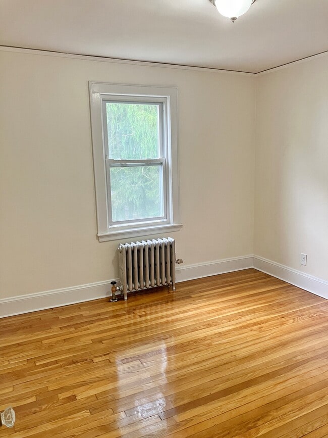 Photo - 158 Putnam St Unit #1R