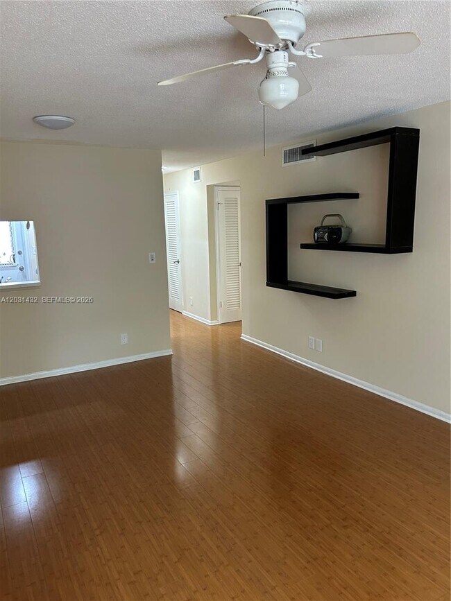 218 NE 12th Ave Unit 203