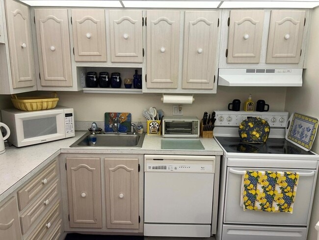 Photo - 1 Abbey Ln Unit 2030