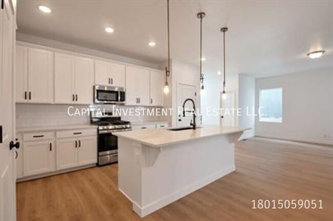 Photo - 4692 Camellia Ln
