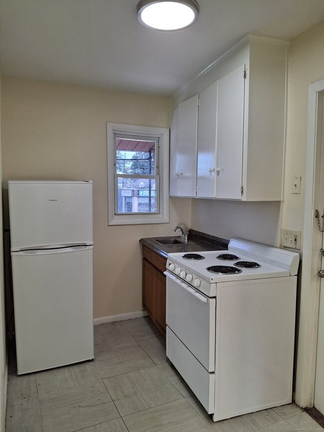 Photo - 4 Division St Apartment Unit 8