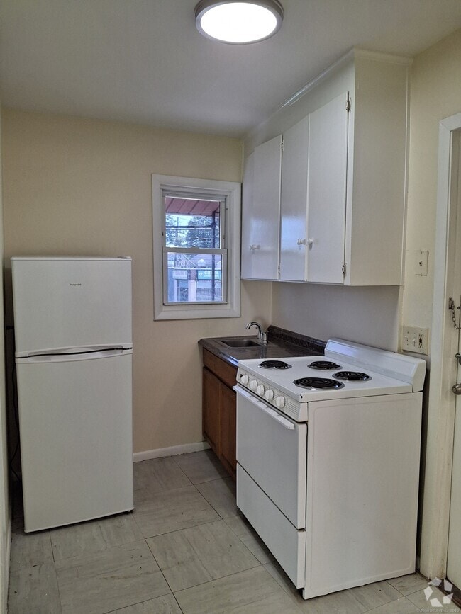 Building Photo - 4 Division St Unit 8 Rental