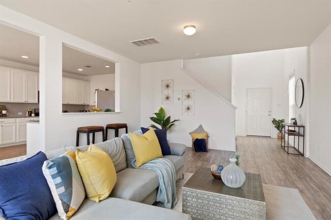 Photo - 217 Boxwood Dr