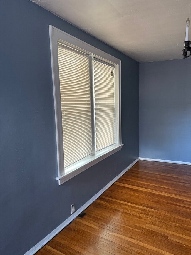 Building Photo - 3863 Meramec St