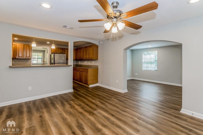 Photo - 2039 Ashland St