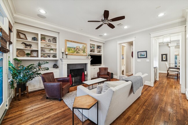 Photo - 1030 Waverly St