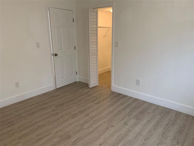 Photo - 4121 Stirling Rd Unit 401