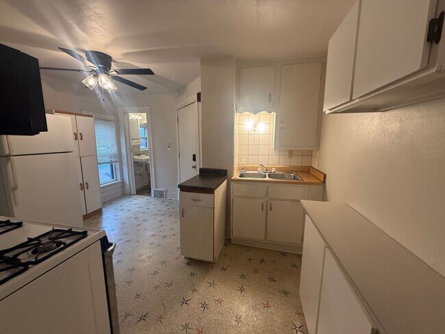 Photo - 701 Scott St Unit #B