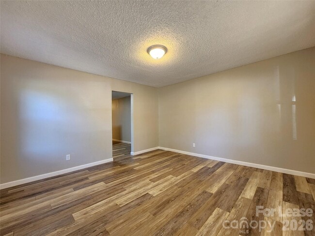 Photo - 2036 Renner St
