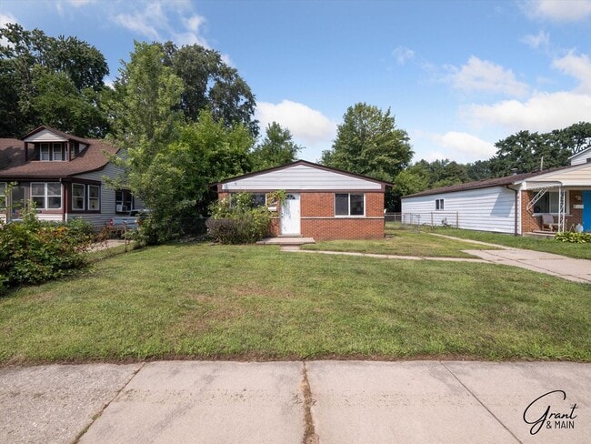 Building Photo - $1450 3 bedroom ranch Rental