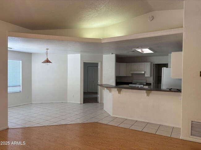 Photo - 1421 Laree Ave