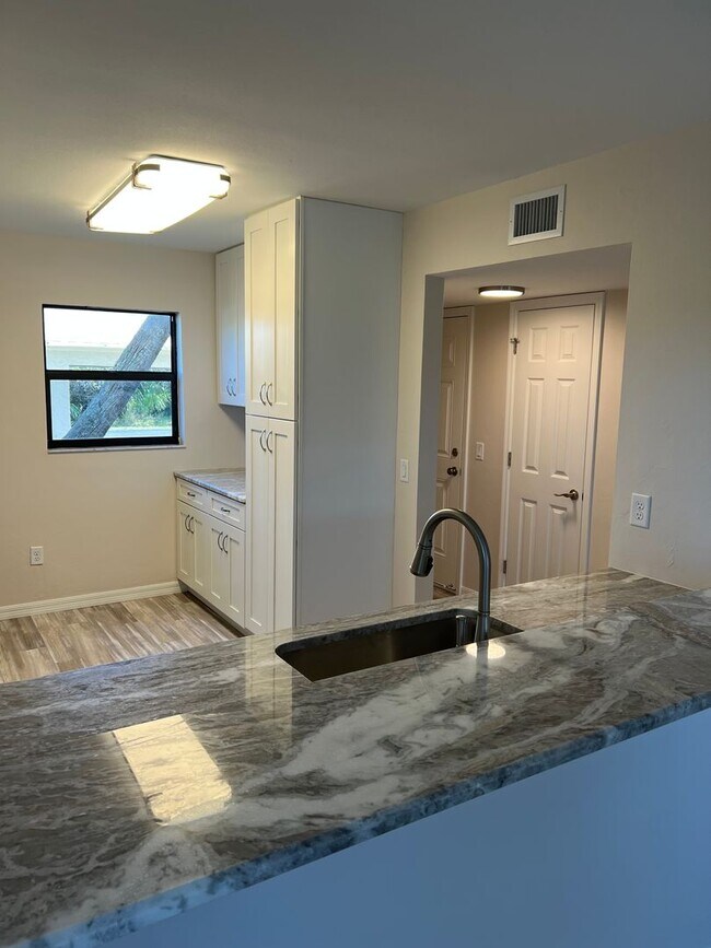 Photo - 175 Kings Hwy Unidad 1