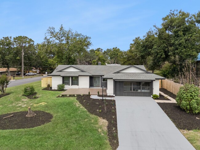 1500 West Ave