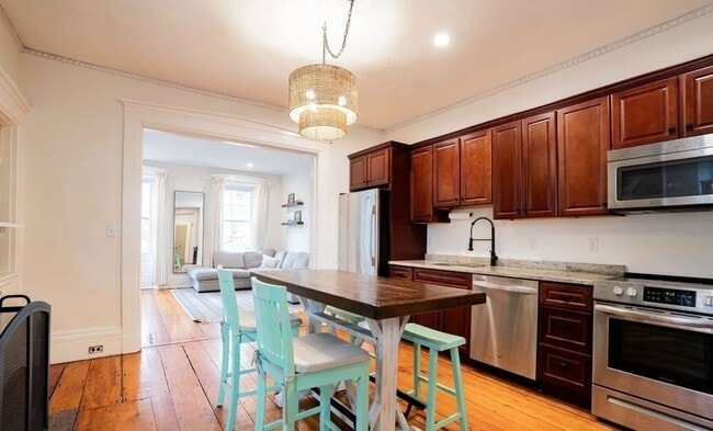 Photo - 126 High St Unit 1