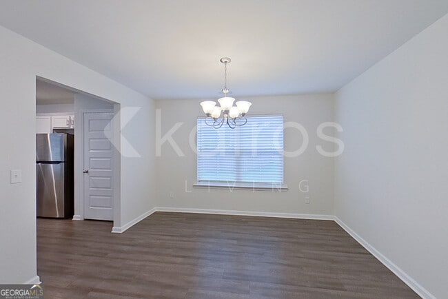 Photo - 247 Western Red Cedar Dr