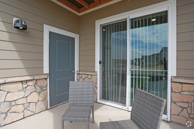 3BR, 2BA - Clydesdale - Bucking Horse Apartments