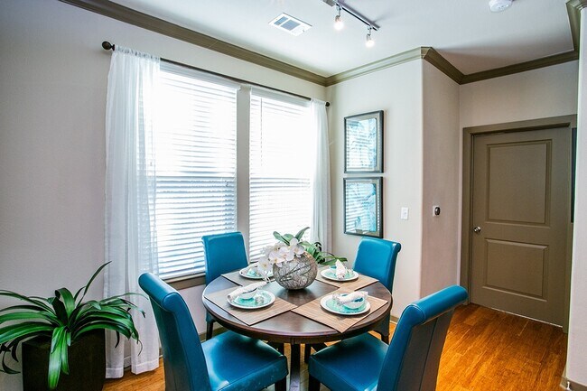 Photo - Save Up to $700 – Move-In Special! Unit ABF