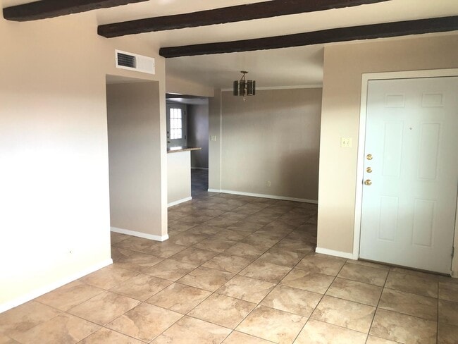 Photo - 9542 Lindsey Dr