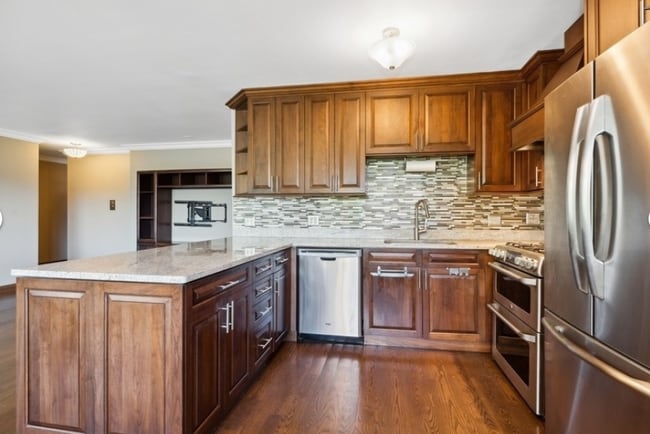 Photo - 561 W Stratford Pl