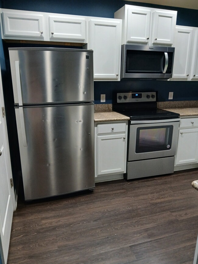 Photo - 5849 Fairlands Rd