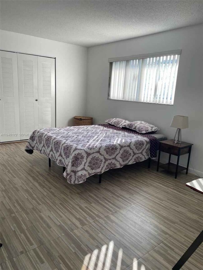 Photo - 329 SE 2nd St #1-2 Hallandale Beach, FL 33009-5635 Unit 1