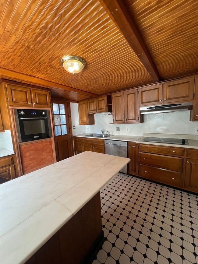 Photo - Spacious 2 Bedroom House Coming Soon 07/01