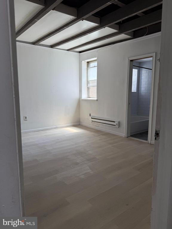 Building Photo - 2620 E Somerset St Rental