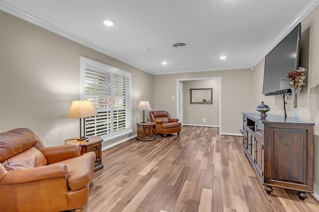 Photo - 10051 Meadow Lake Ln