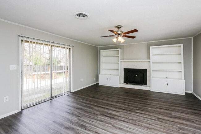 Photo - 320 Southridge Dr